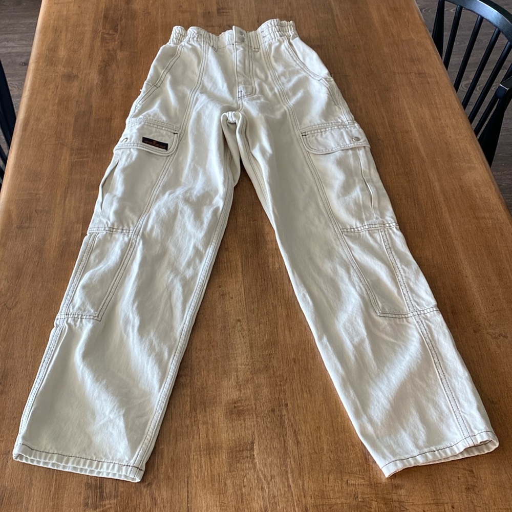 BDG Urban Outfitters Relaxed Skate Jean Cargo in Size 24 - off white denim
